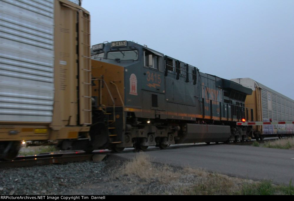 CSX 3415 dpu on late day M216